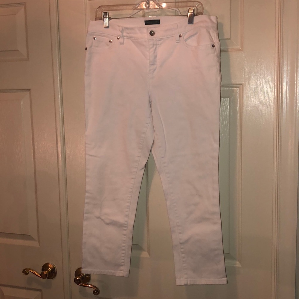 NWOT White Cropped Jean